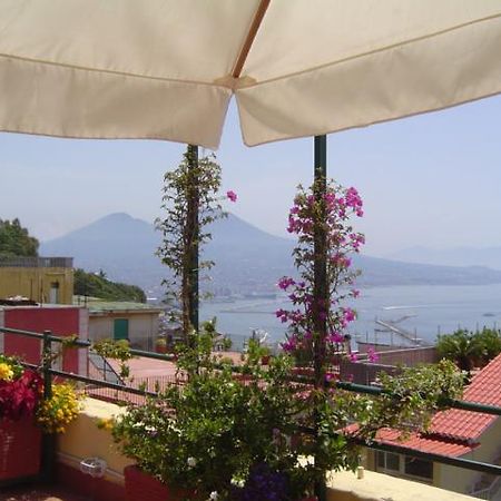 Una Terrazza Sul Golfo เนเปิลส์ ภายนอก รูปภาพ