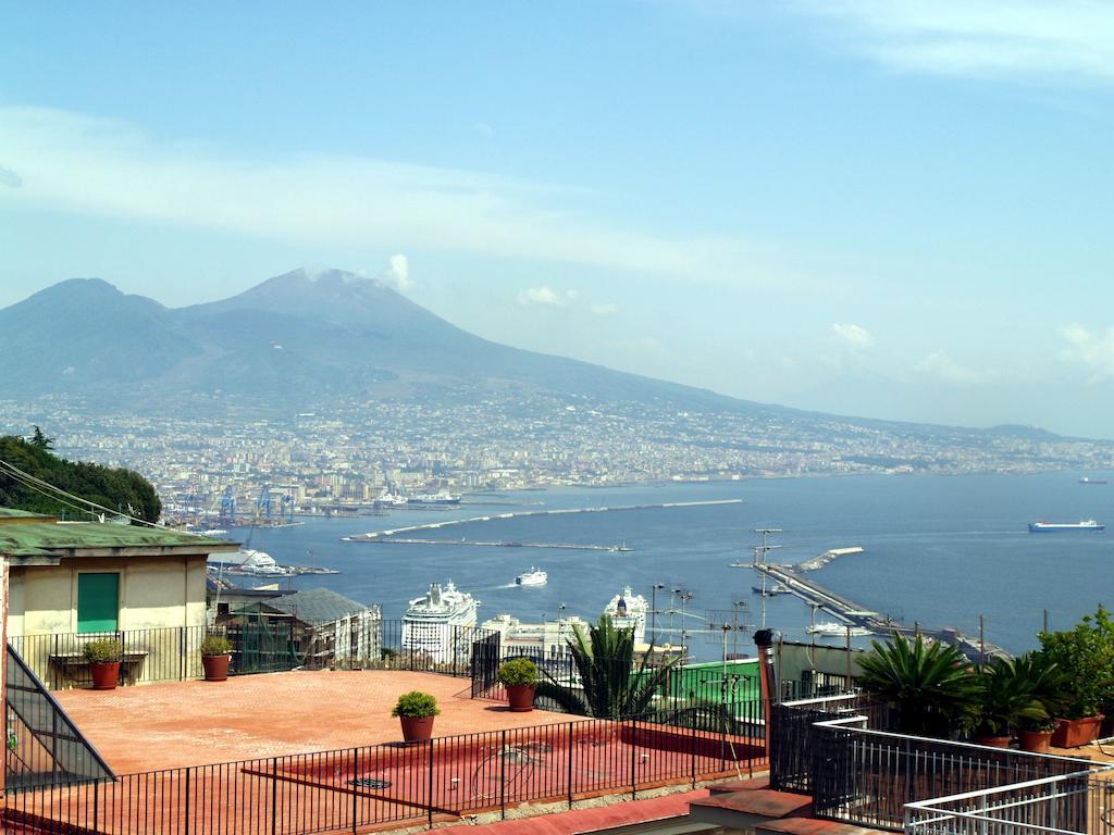 Una Terrazza Sul Golfo เนเปิลส์ ภายนอก รูปภาพ
